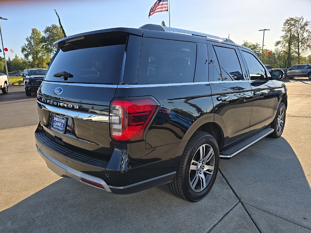 2023 Ford Expedition Limited photo 2