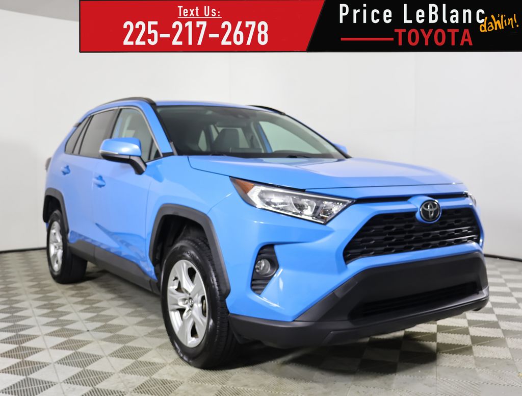 2020 Toyota RAV4 XLE