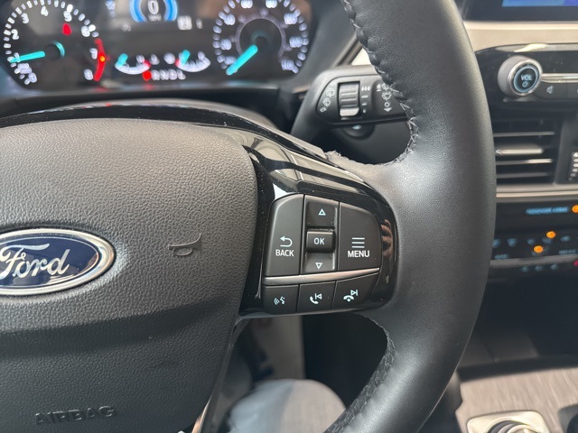 2022 Ford Escape SEL photo 23
