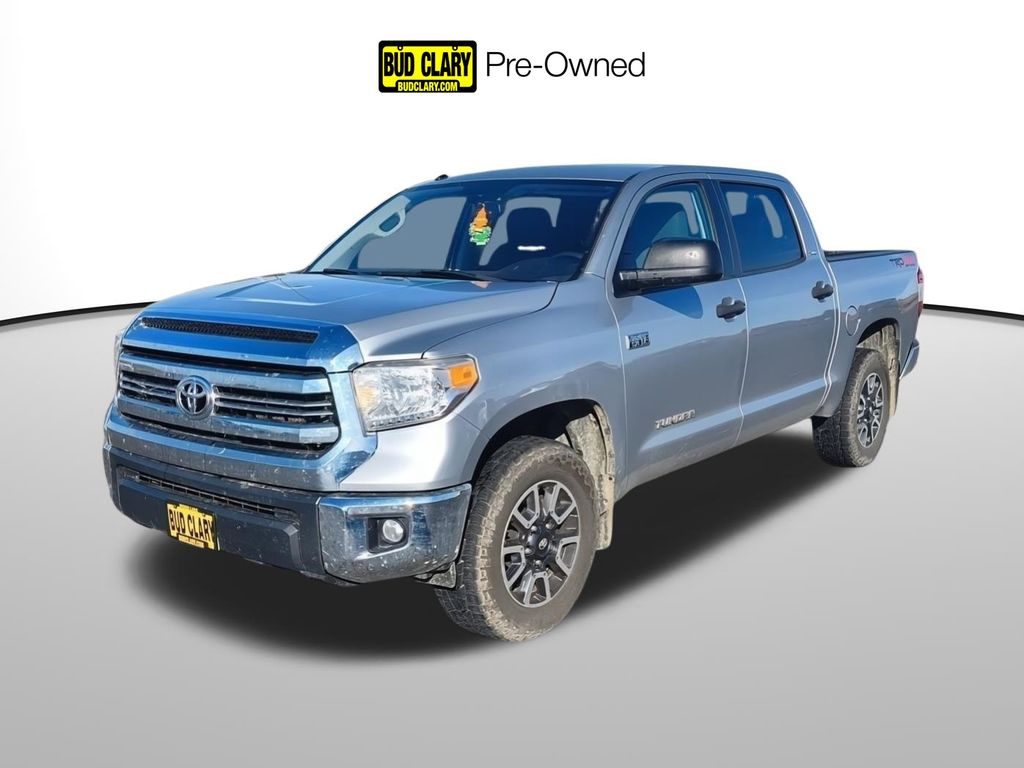 2016 Toyota Tundra SR5's photo
