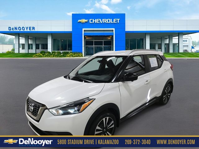 2019 Nissan Kicks SR's photo