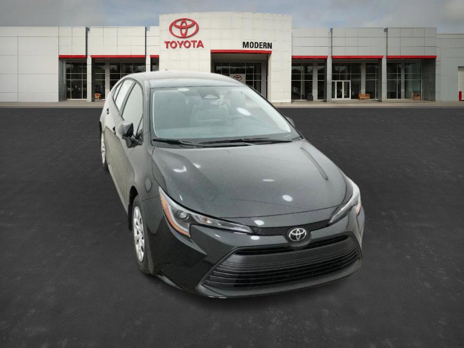 2026 Toyota Corolla LE photo 32