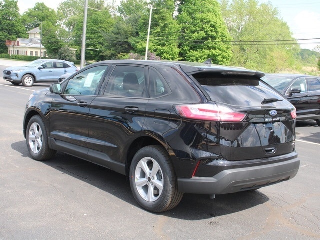 2024 Ford Edge SE photo 5