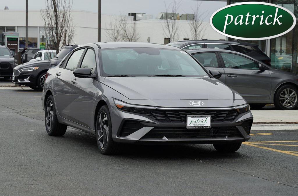 2025 Hyundai Elantra Blue's photo