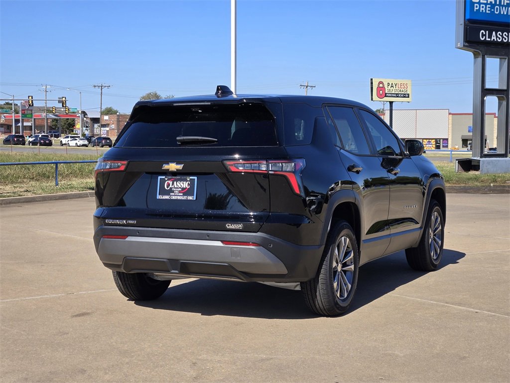 2026 Chevrolet Equinox LT photo 4
