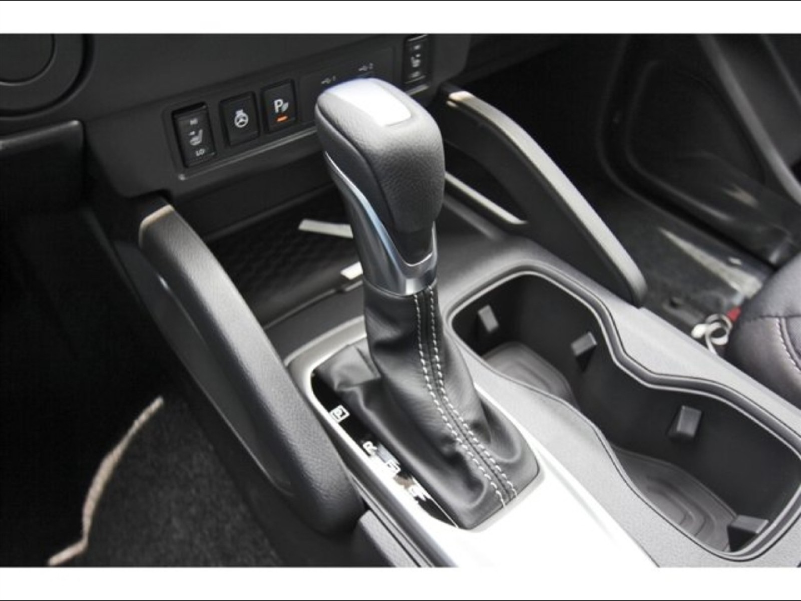 2025 Nissan Frontier Crew Cab SV White at Robbins Nissan