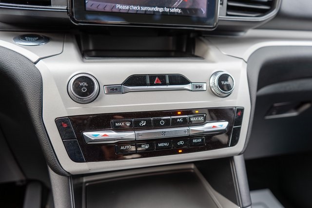 2023 Ford Explorer XLT photo 20