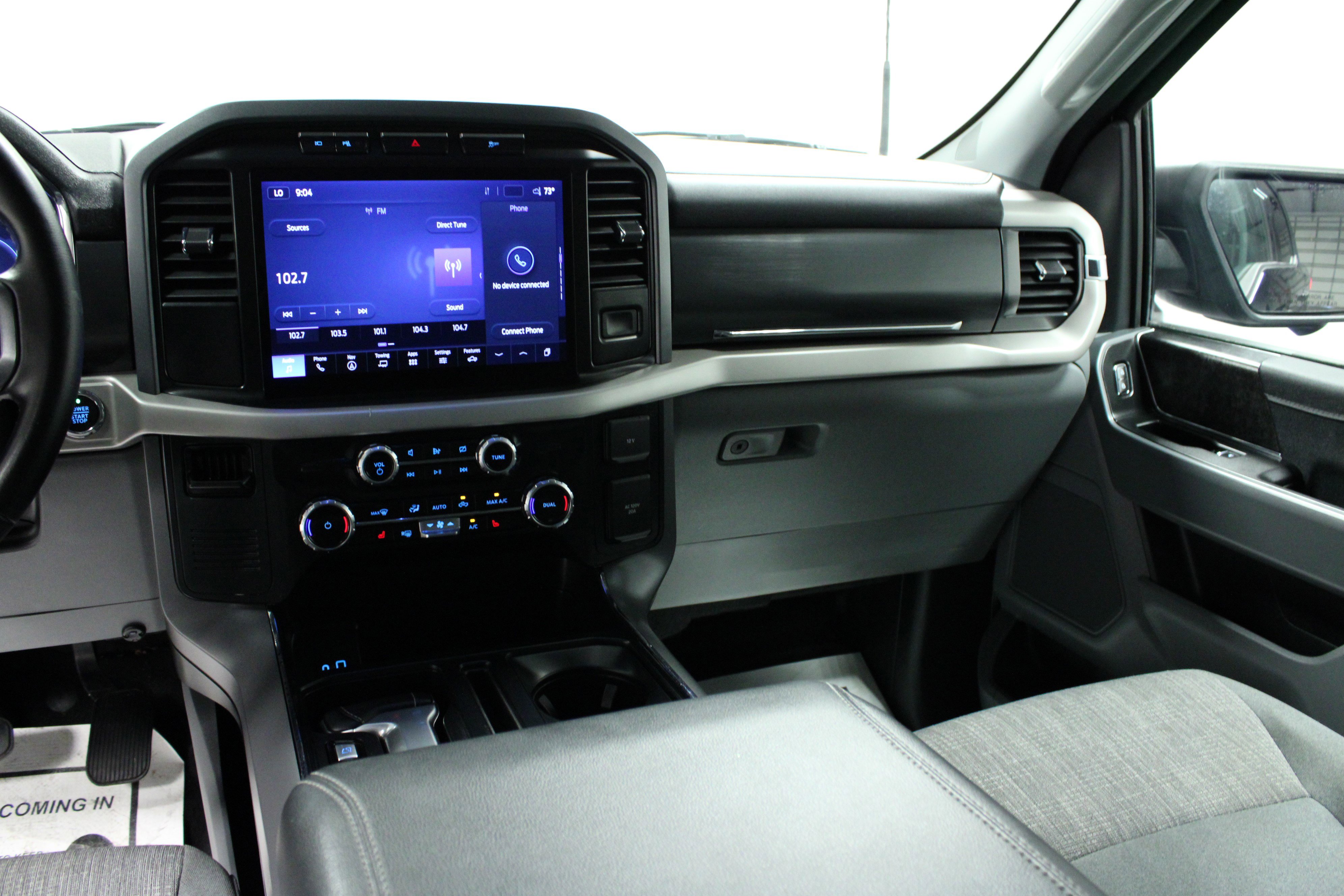 2023 Ford F-150 Lightning XLT photo 14
