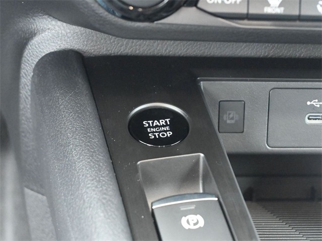 2026 Nissan Kicks SV photo 2