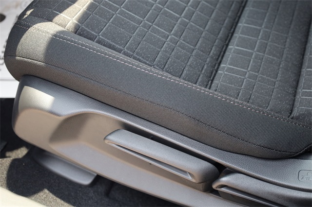 2026 Honda HR-V LX photo 23