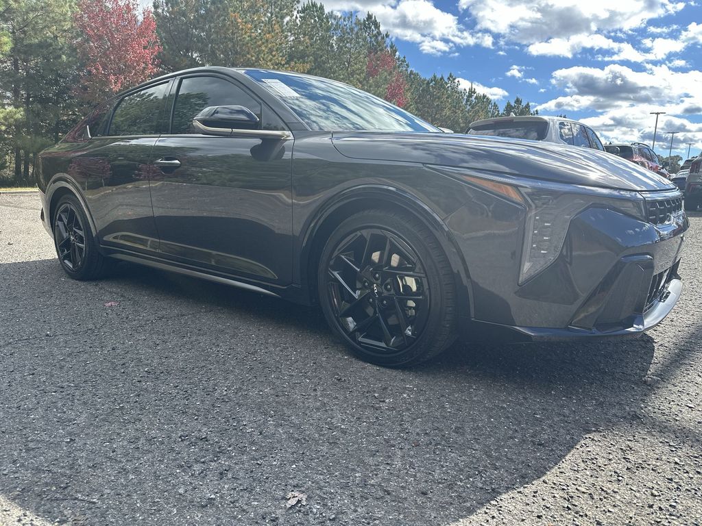 2025 Kia K4 GT-Line Turbo photo 2
