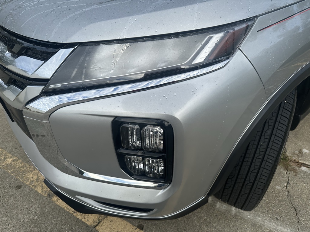2023 Mitsubishi Outlander Sport ES photo 6