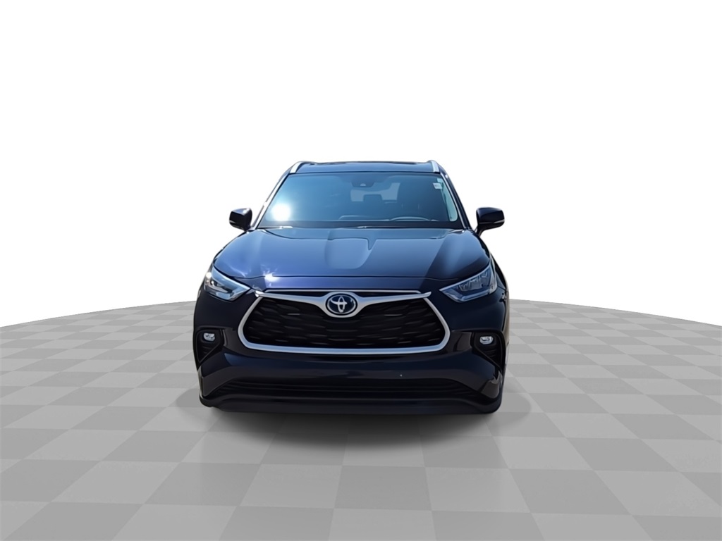 2024 Toyota Highlander Hybrid XLE photo 3
