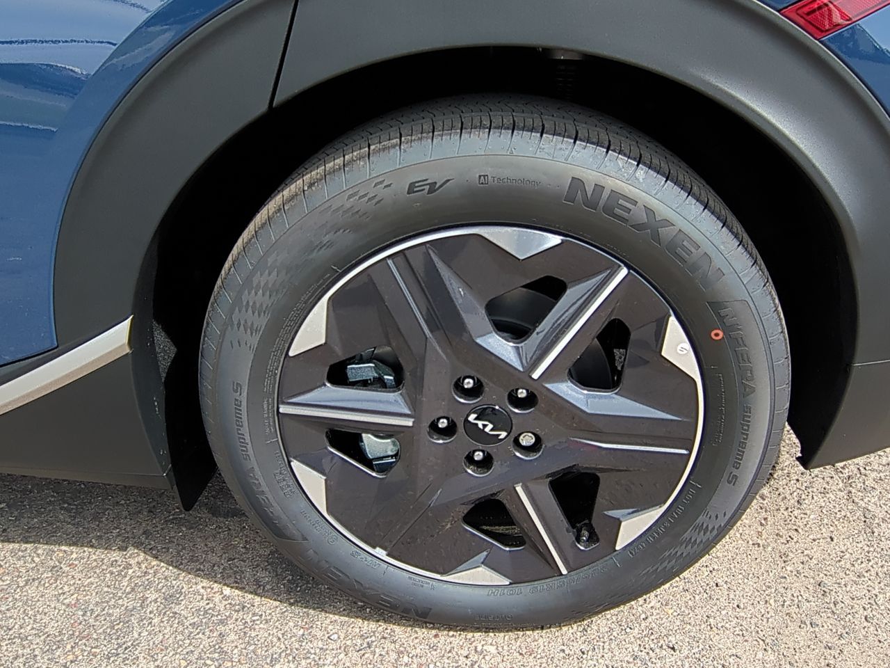 2025 Kia EV6 Light photo 26