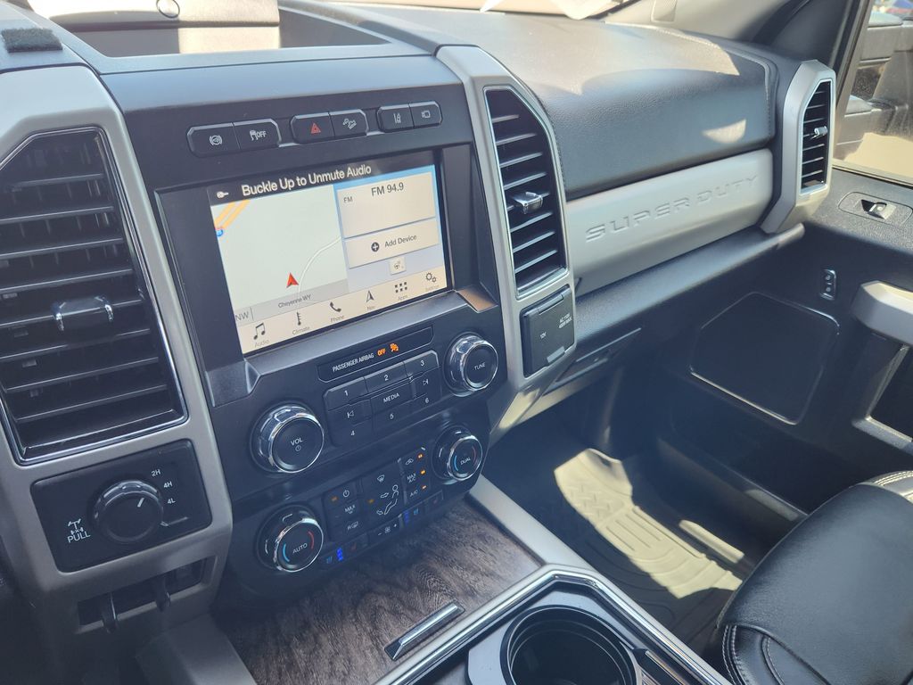 2019 Ford F-350 Lariat photo 21