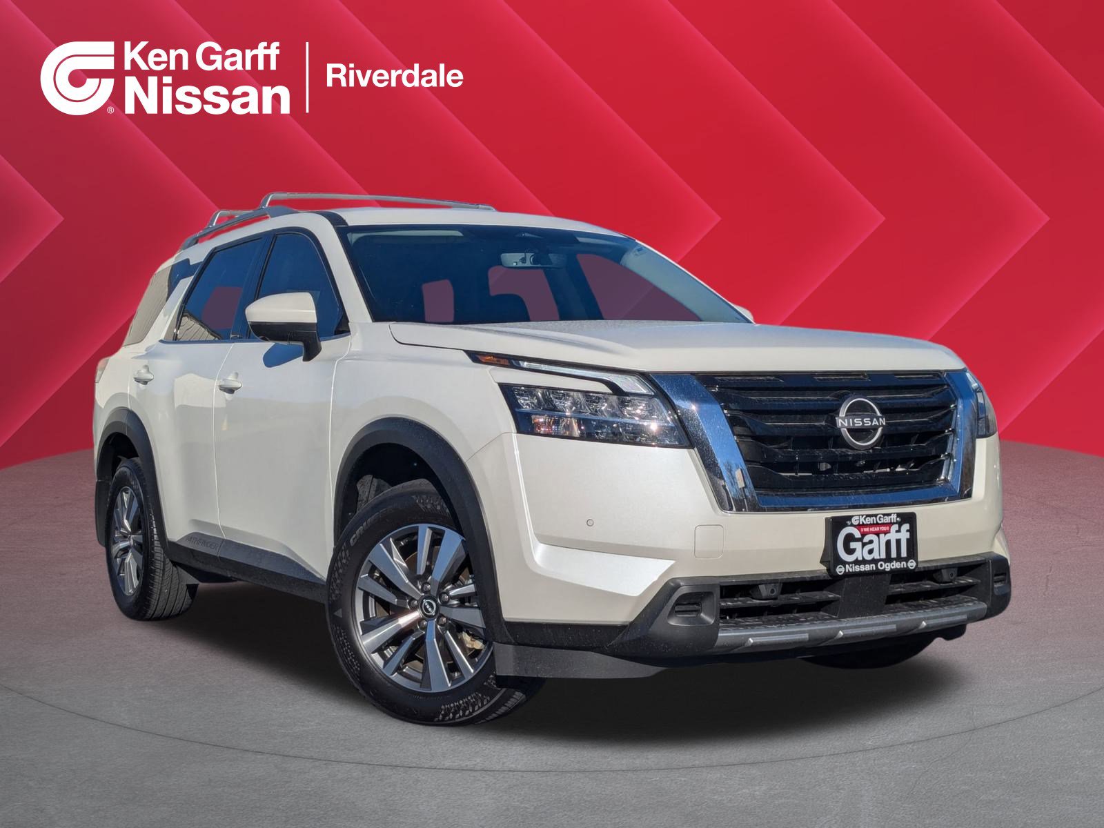 2024 Nissan Pathfinder SL's photo