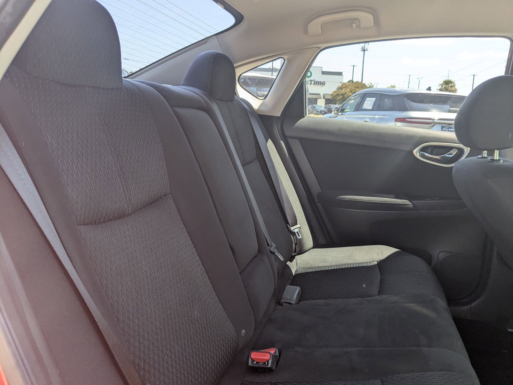2013 Nissan Sentra SR photo 27