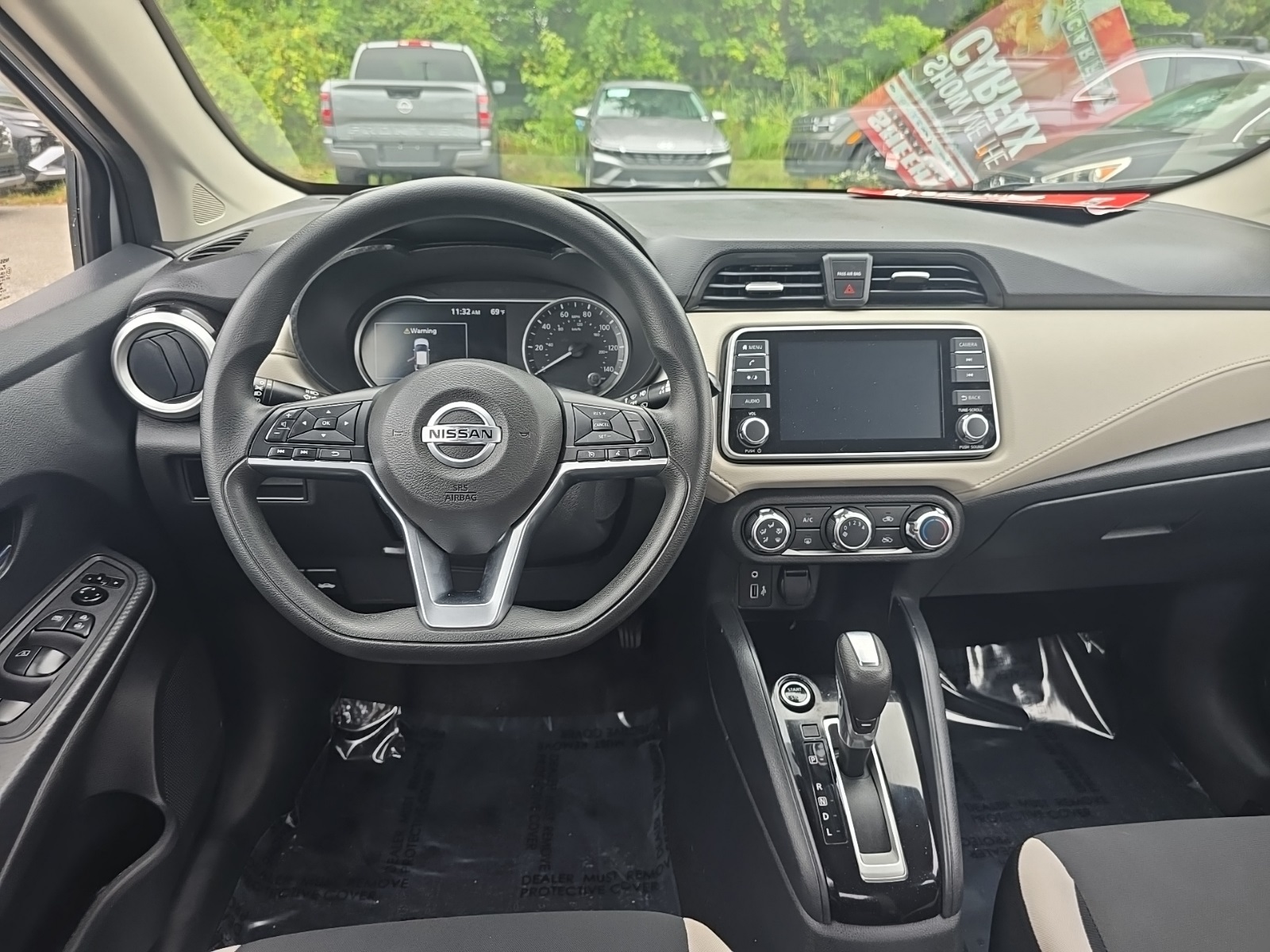 2021 Nissan Versa 1.6 SV photo 3
