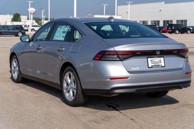2025 Honda Accord LX photo 5