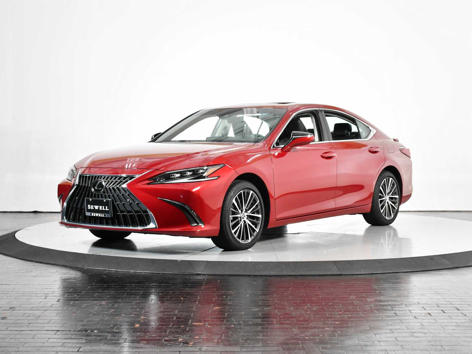 2025 Lexus ES Hybrid 300h's photo