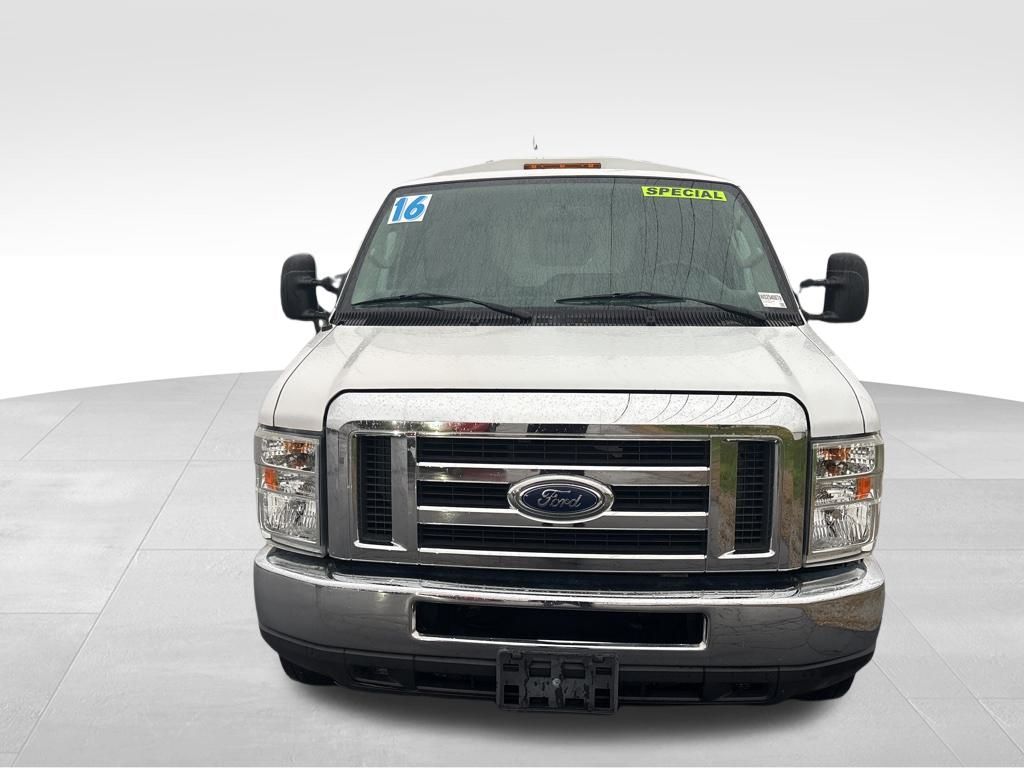2016 Ford E-350 photo 3