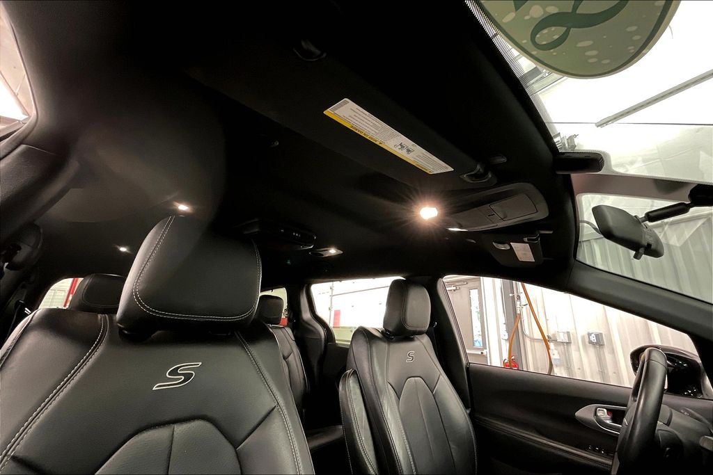 2018 Chrysler Pacifica Touring L photo 20