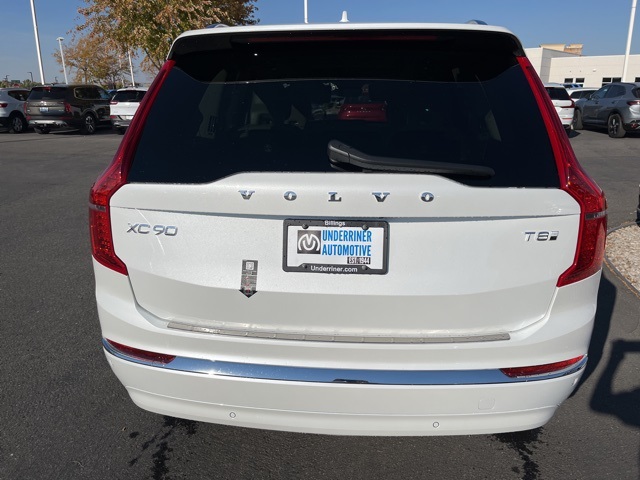 2025 Volvo XC90 T8 Plus photo 4