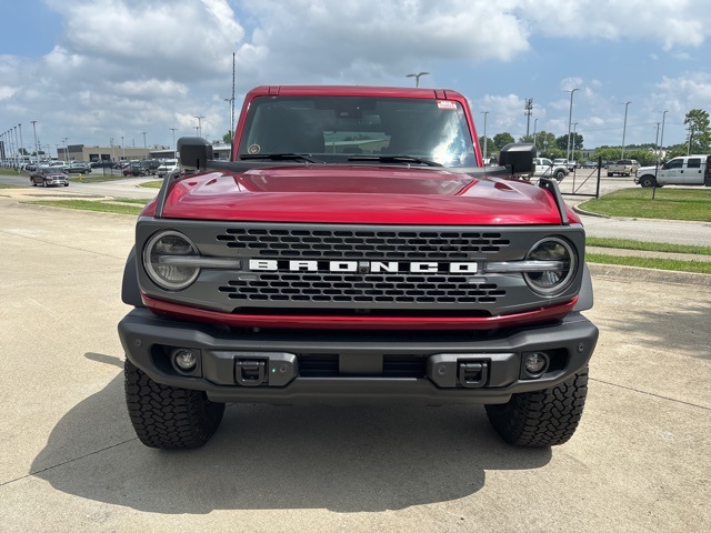 2025 Ford Bronco Badlands photo 2