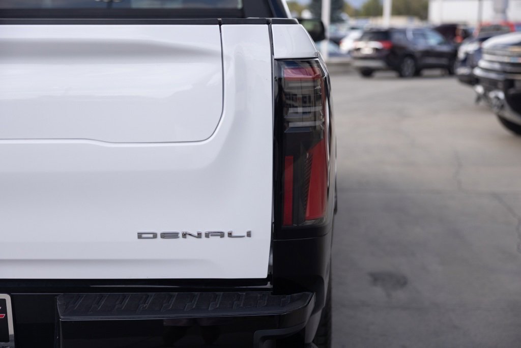 2025 Gmc Sierra EV Denali photo 9