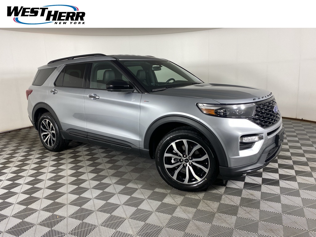 2023 Ford Explorer ST-LINE's photo