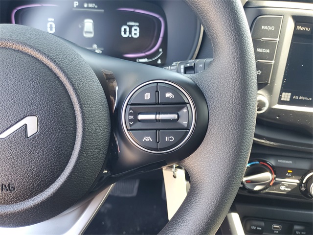 2025 Kia Soul LX photo 13