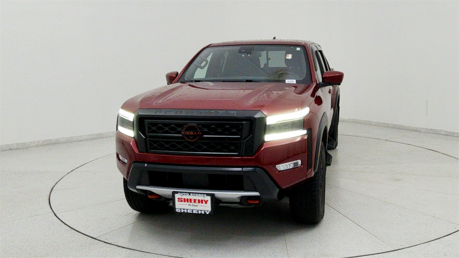 2022 Nissan Frontier PRO-4X photo 2