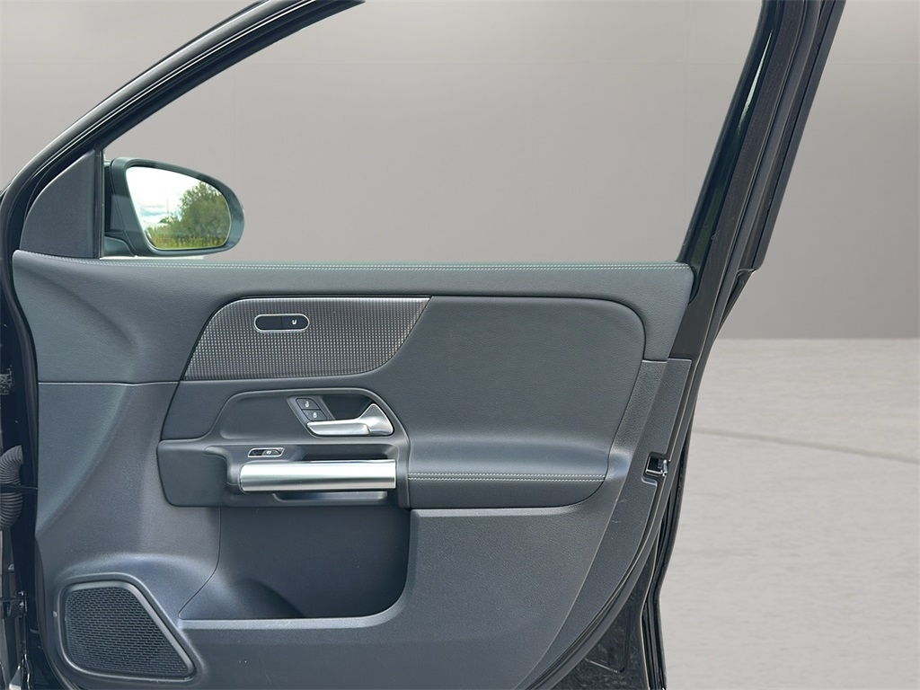 2022 Mercedes Benz GLA 250 4MATIC photo 26