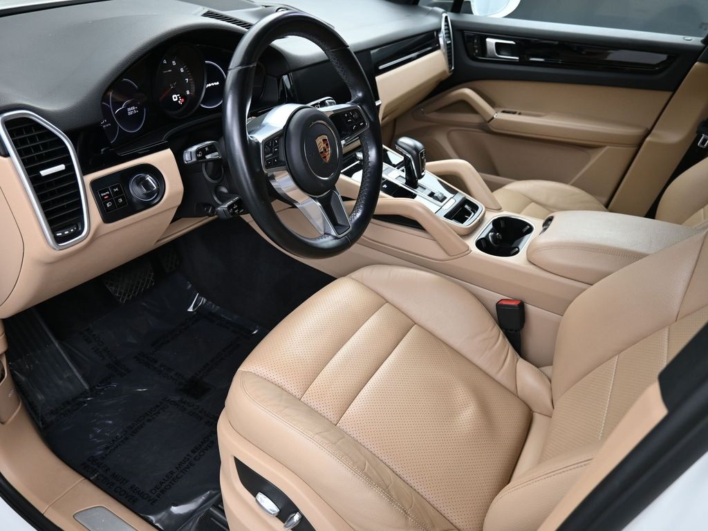 2020 Porsche Cayenne Base photo 3