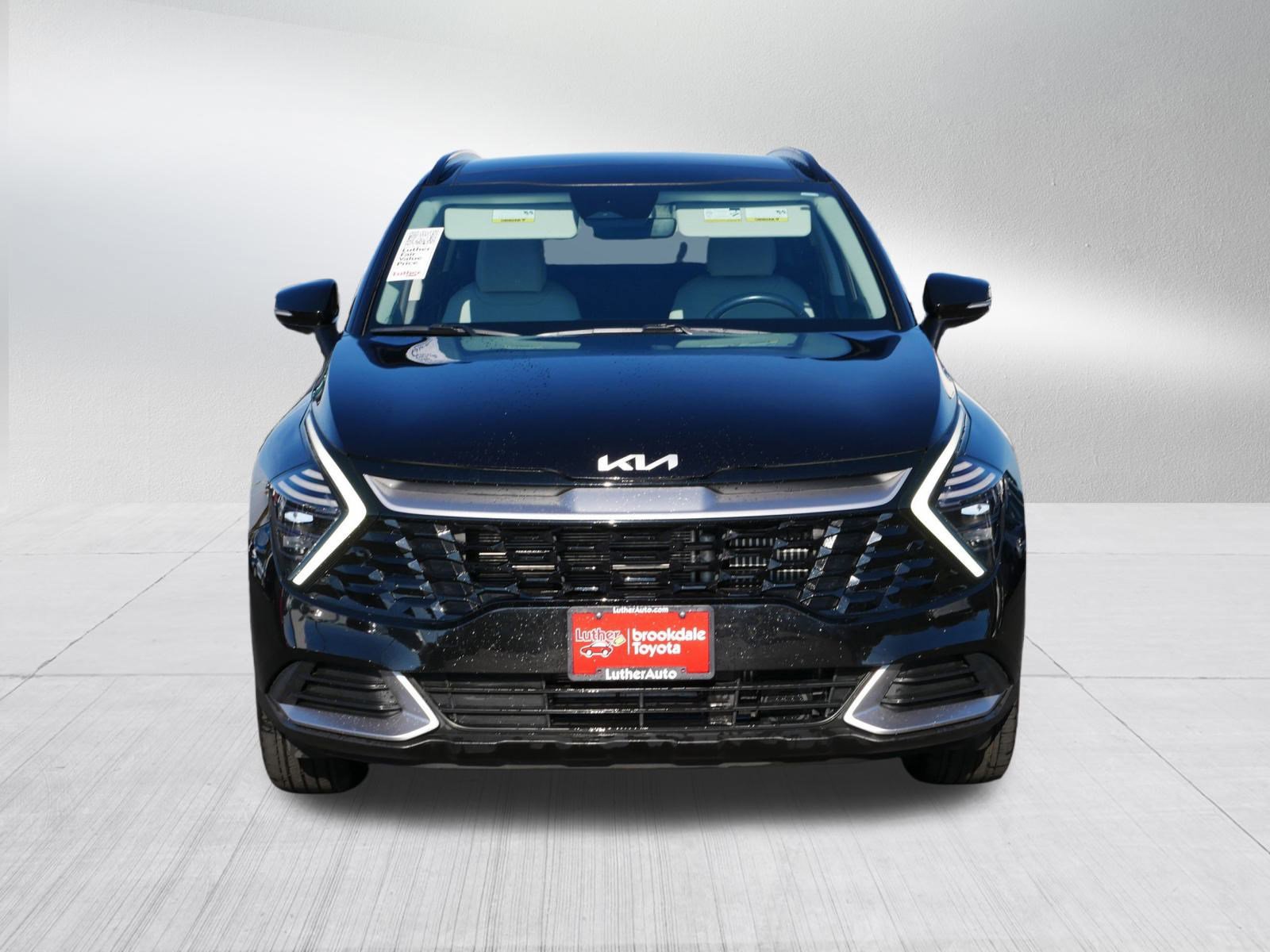 Used 2024 Kia Sportage EX Hybrid with VIN KNDPVCDG1R7129541 for sale in Brooklyn Center, Minnesota