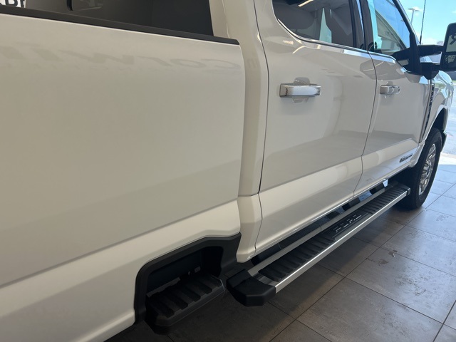 2025 Ford F-350 Lariat photo 9