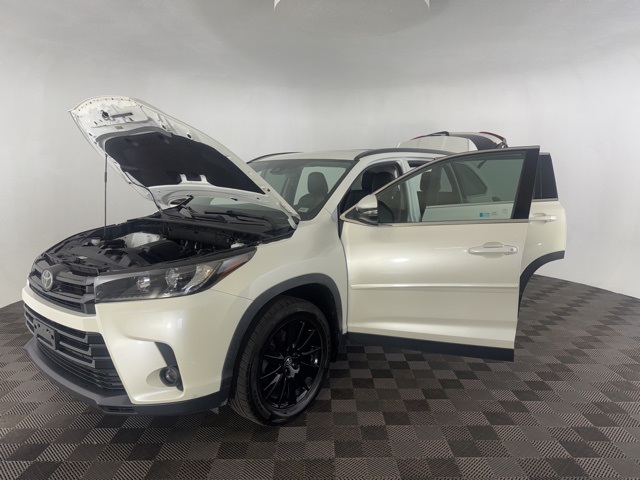 2019 Toyota Highlander Base photo 11