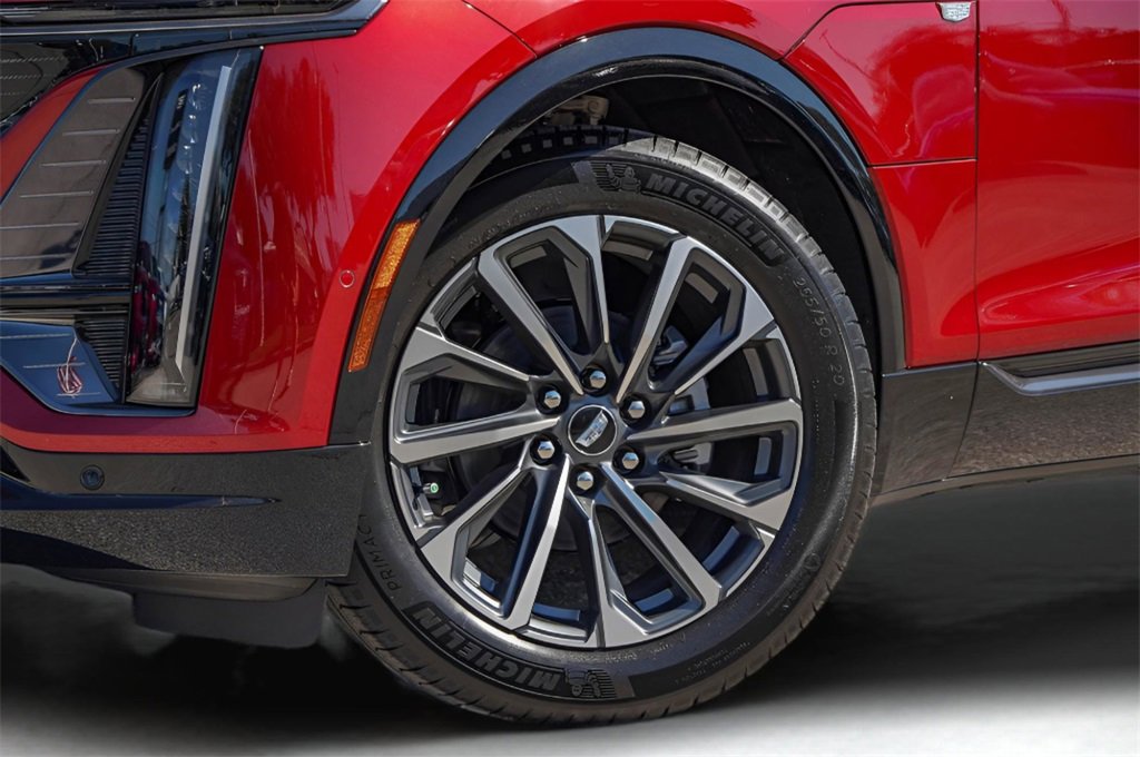 2026 Cadillac Lyriq Sport photo 2