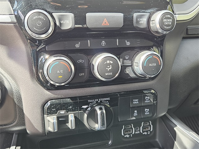 2022 Ram 1500 Big Horn Lone Star Night Edition photo 22