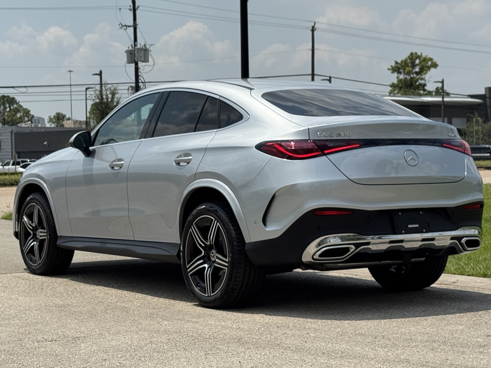 2026 Mercedes Benz GLC 300 4MATIC photo 4