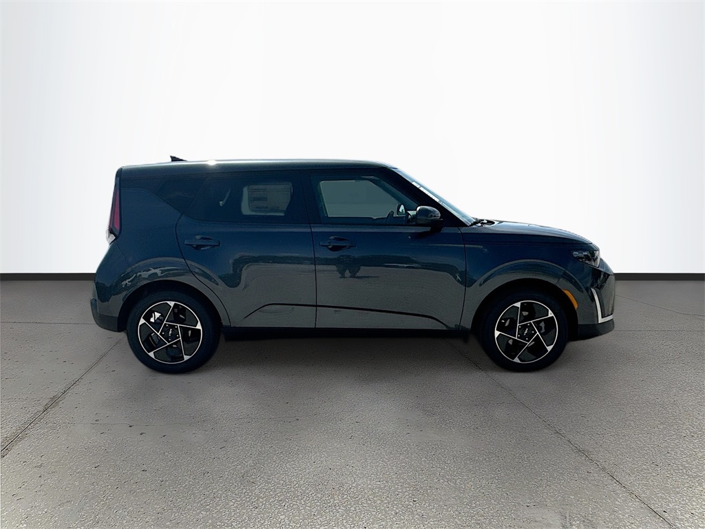 2025 Kia Soul EX photo 3