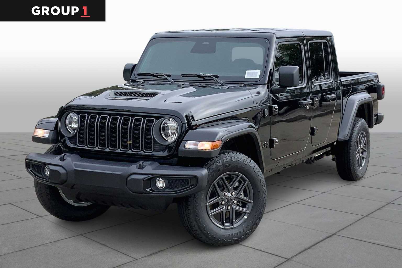 2026 Jeep Gladiator Sport S's photo