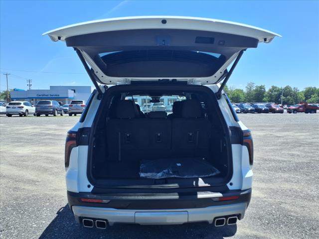 2024 Chevrolet Traverse photo 10