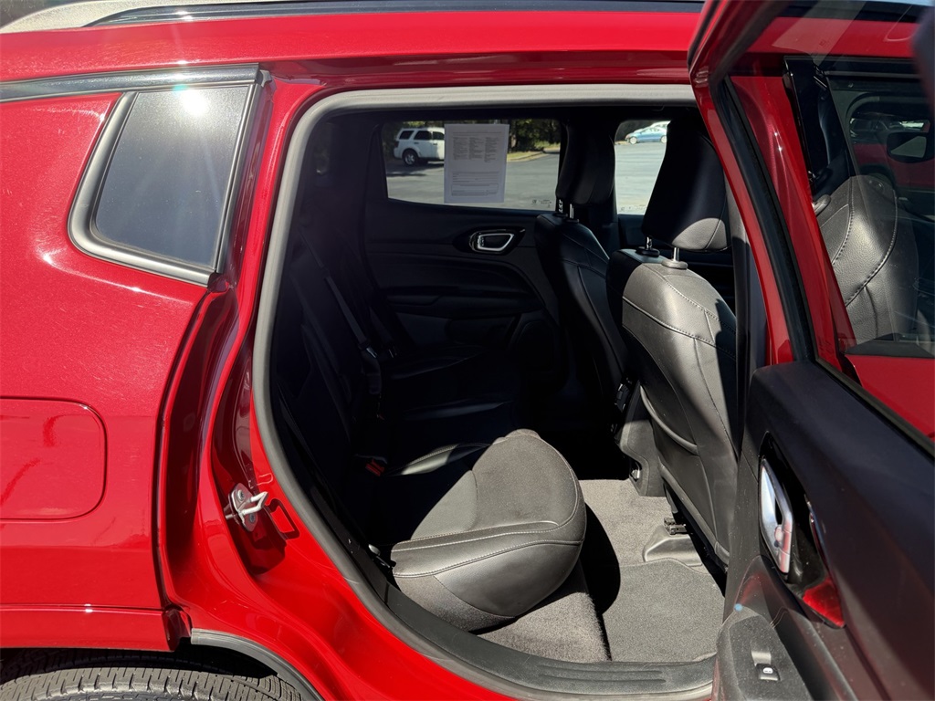 2023 Jeep Compass Limited Red Edition photo 12