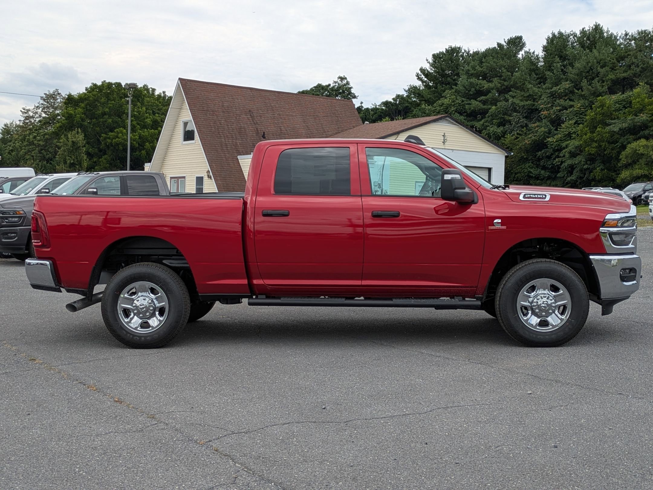 2025 Ram 2500 Tradesman photo 4