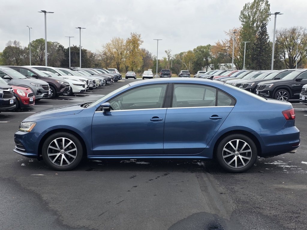 Used 2018 Volkswagen Jetta SE with VIN 3VWDB7AJXJM262762 for sale in St. Cloud, Minnesota