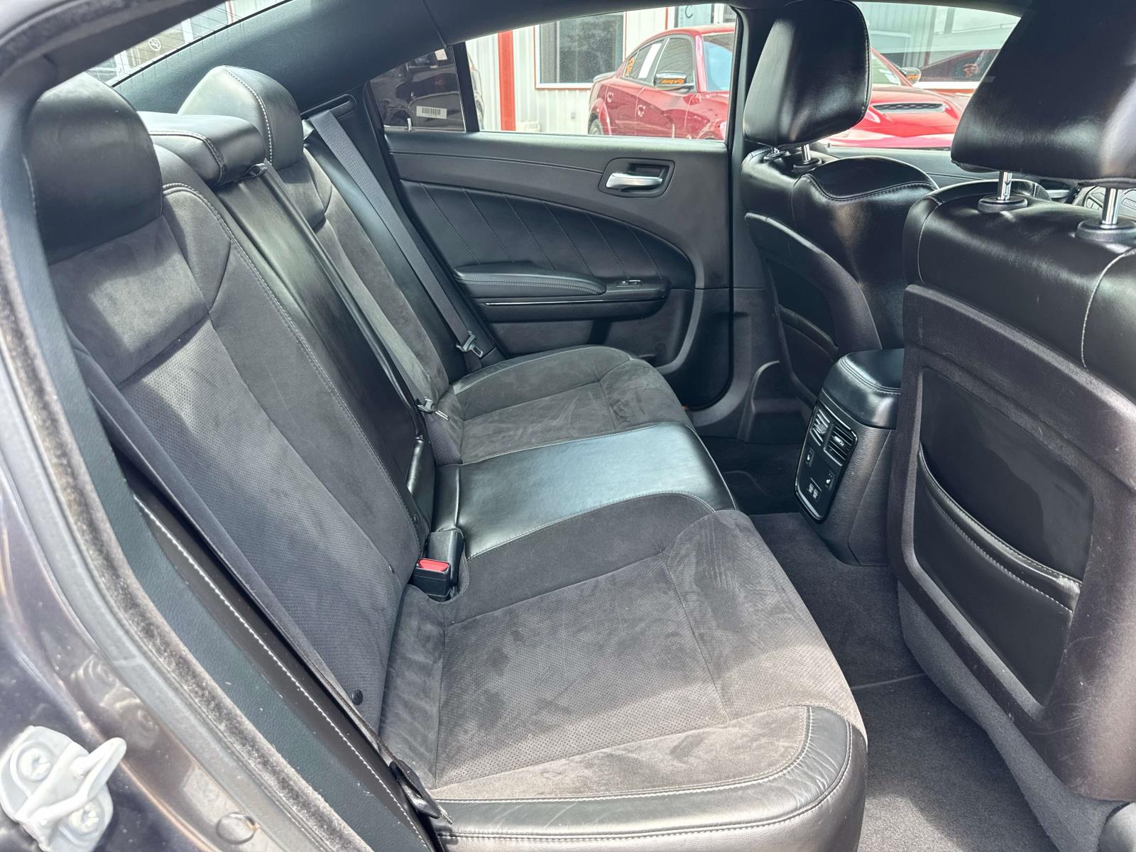 2022 Dodge Charger R/T photo 9