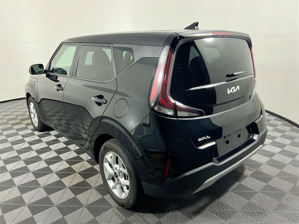 2025 Kia Soul LX photo 6