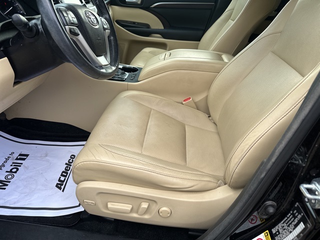 2015 Toyota Highlander Limited photo 6