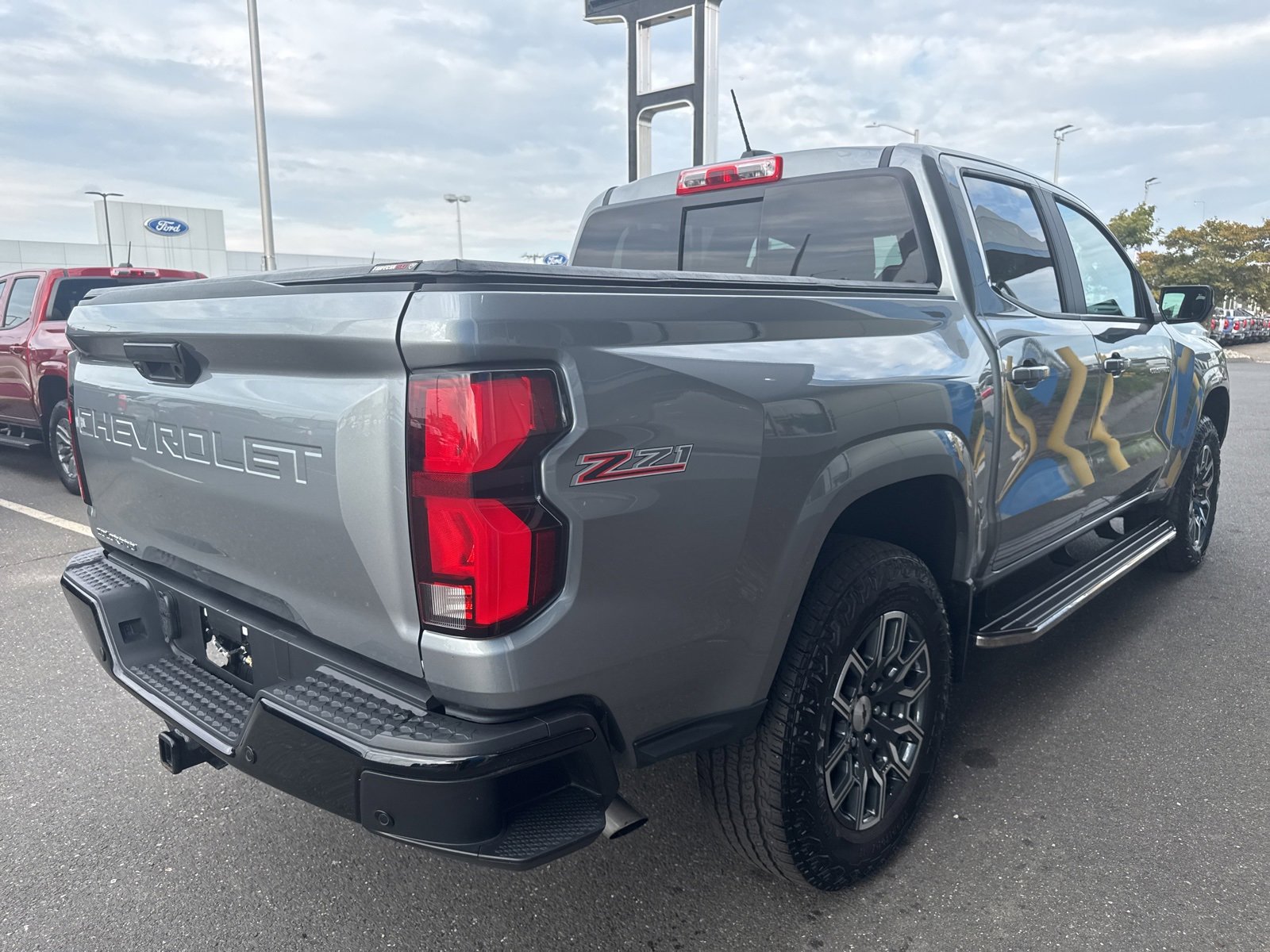 2023 Chevrolet Colorado Z71 photo 6